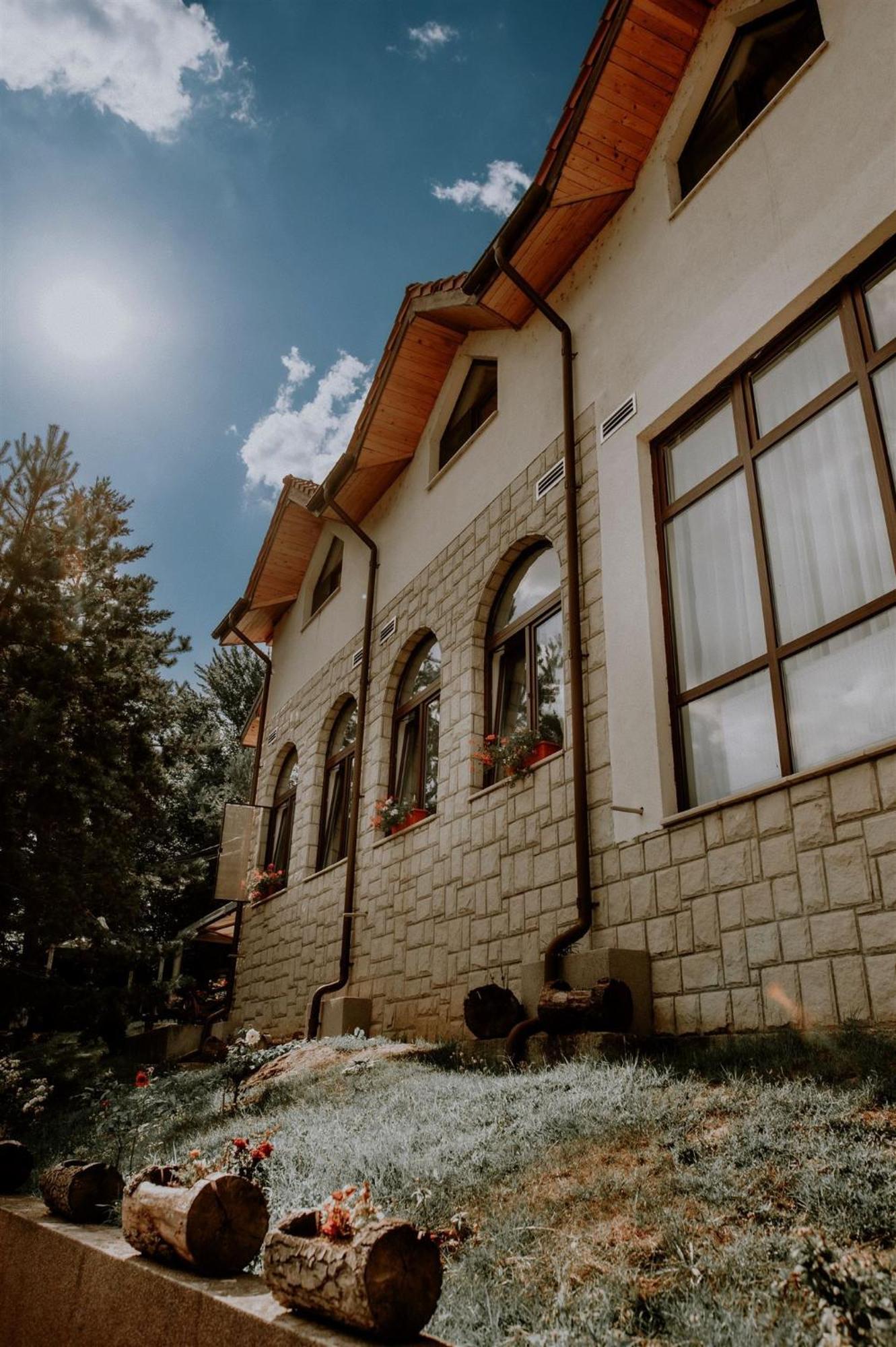Pensiunea Poiana Verde Slănic-Moldova Exterior foto
