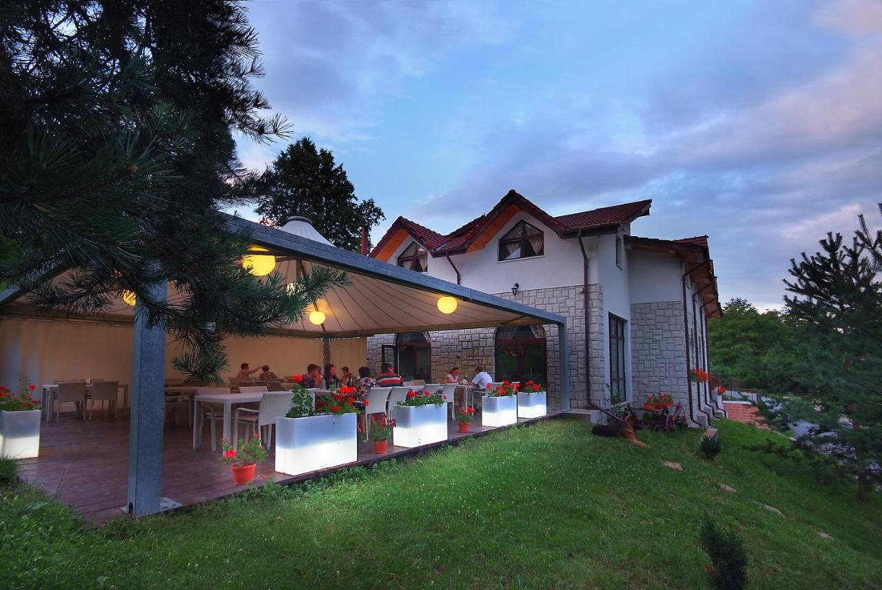 Pensiunea Poiana Verde Slănic-Moldova Exterior foto